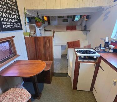 Waitara House | Surf Shack on Broadway