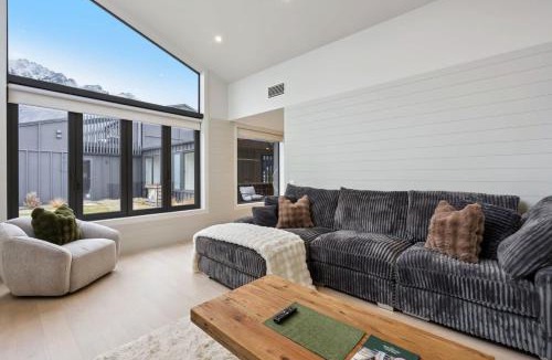 Kawarau Falls House | Simply Remarkables View in Hanleys