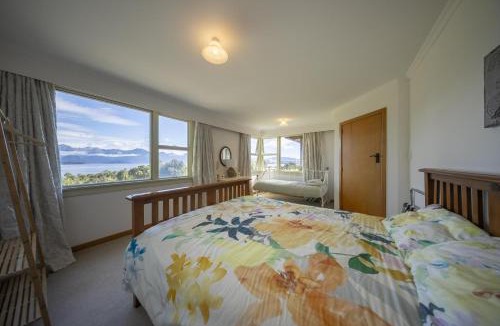 Manapouri House | Manapouri Lakefront