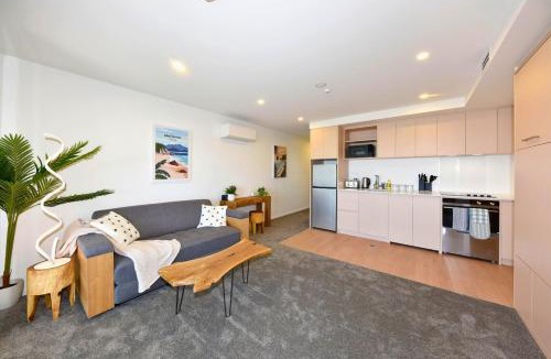 Christchurch Apartment | The Marine Parade Haven with Private Parking