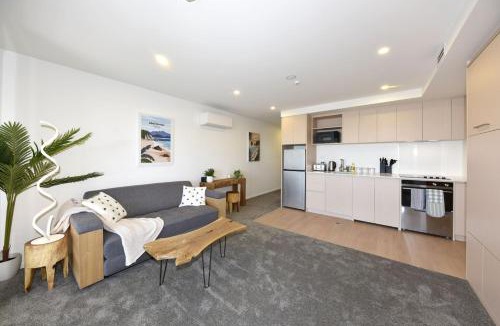 Christchurch Apartment | The Marine Parade Haven with Private Parking