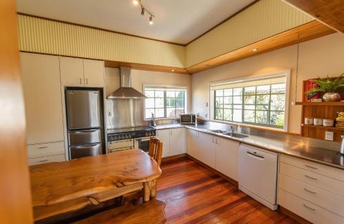 Kaikoura House | Charming Villa, Family Friendly, Handy to Town - KK14769