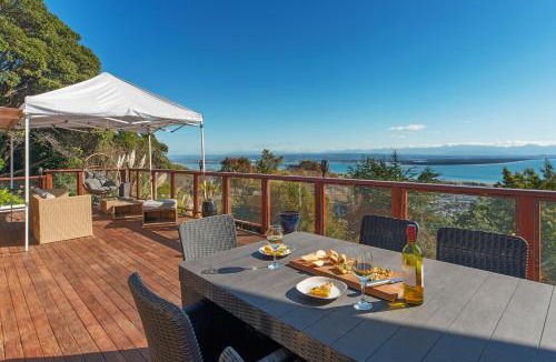 Britannia Heights House | Hilltop Ocean Views - Outdoor Baths & Pool
