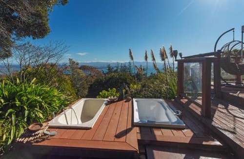 Britannia Heights House | Hilltop Ocean Views - Outdoor Baths & Pool