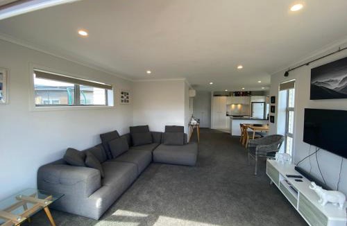 Lower Shotover House | Coventry Cutie
