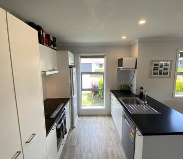 Lower Shotover House | Coventry Cutie