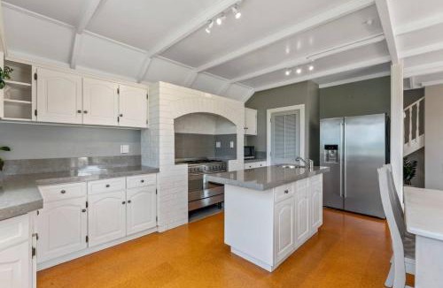 Nukuhau Villa | Lake Taupō Estate for 18ppl Pool, Spa & Big Views