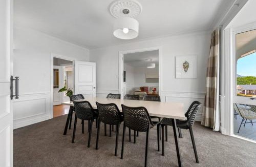 Nukuhau Villa | Lake Taupō Estate for 18ppl Pool, Spa & Big Views
