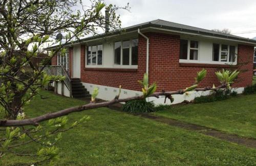 Picton Hotel | High Street Living Motel