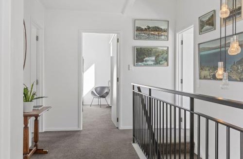Two Mile Bay House | Bayview, Modern, stunning views and Hot Tub