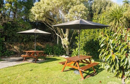 Waikanae Hotel | Kapiti Gateway Motel
