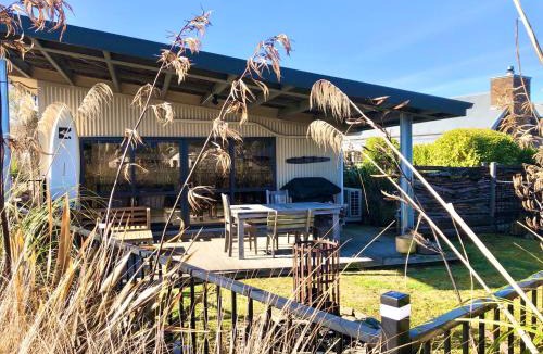 Manapouri House | Funky Fiordland Holiday Home