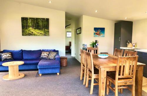 Manapouri House | Funky Fiordland Holiday Home