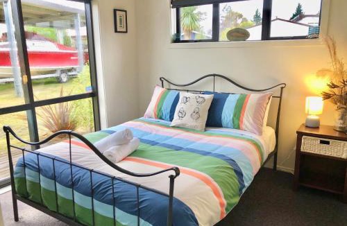 Manapouri House | Funky Fiordland Holiday Home