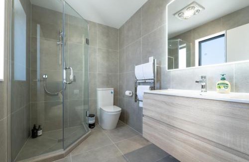 Murrays Bay Apartment | Sunny 3-Bedroom Home in Murrays Bay