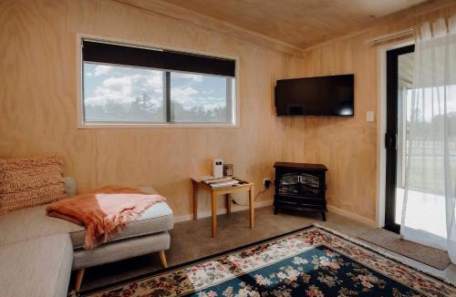 Kaimiro House | Tremorne Stay - the ultimate cosy couple cottage