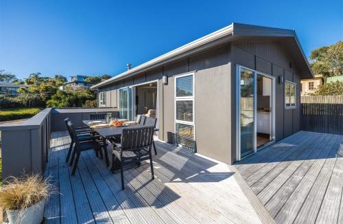 Surfdale House | Surfdale Sea Views