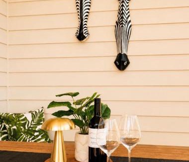 Ahuriri Apartment | The Vulcan Retreat Stylish Ahuriri Escape
