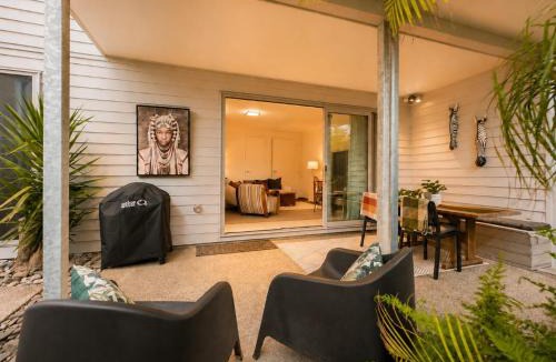 Ahuriri Apartment | The Vulcan Retreat Stylish Ahuriri Escape
