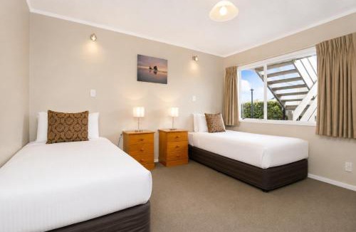 Takapuna Hotel | Takapuna Motor Lodge