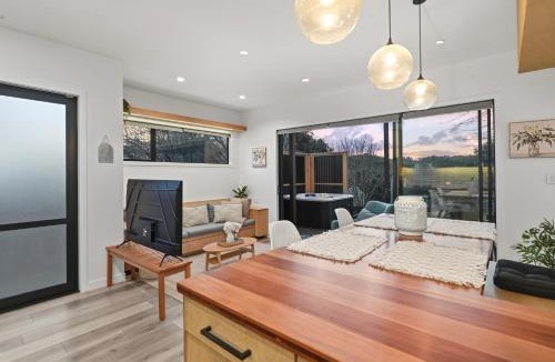 Wairoa Villa | Restful Rural Retreat
