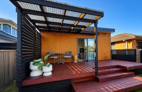 Papamoa Beach Bed & Breakfast | The Beach Snook - Papamoa Beach
