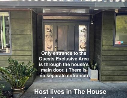 Kerikeri House | Restful Kerikeri Retreat - Spa, Views and Private Bathroom