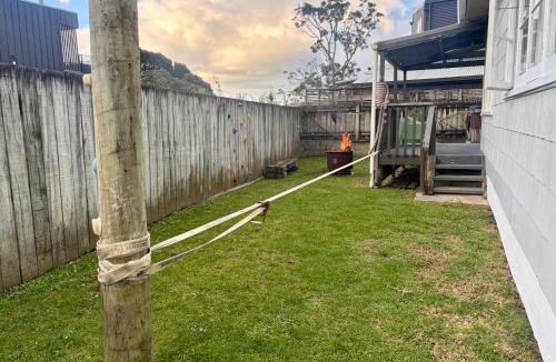Raglan House | Lorenzen Bay - Fire Pit, SUP, Harbour View & Walks