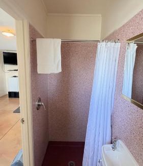 Kaitaia Cabin | Beachcomber Lodge & Backpacker