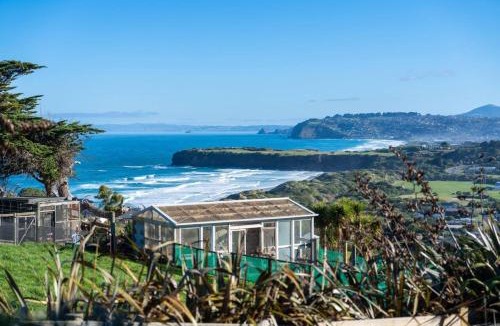 Dunedin House | Coastal Escape o Your Getaway