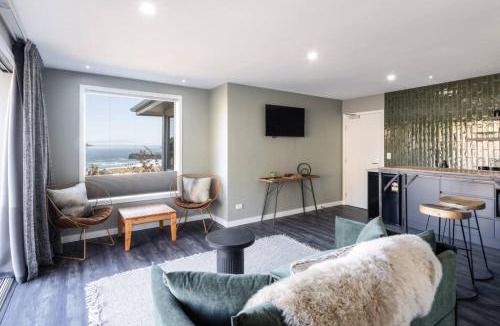 Dunedin House | Coastal Escape o Your Getaway