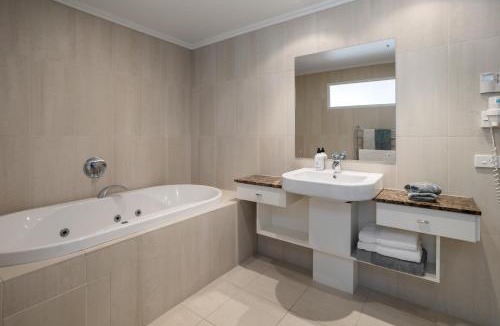 Whitianga Apartment | The Marina Suite