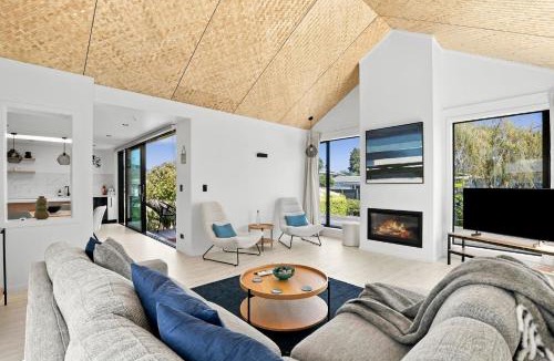 Pohara House | Pohara Beach Dreams