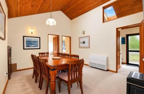 Pohara House | Pohara Sands - Family Beach House
