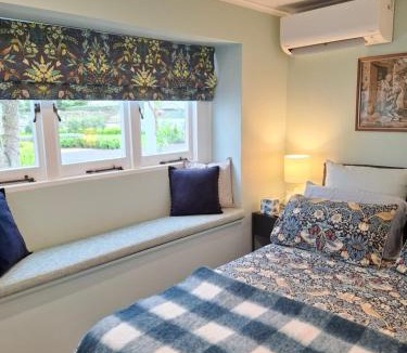 Leamington House | Robyn's Nest Cottage Cambridge