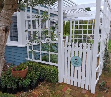 Leamington House | Robyn's Nest Cottage Cambridge