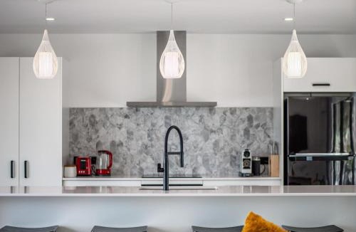 Russell House | Russell Accommodation - The Oystercatcher