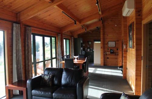 Manapouri House | Murrells Manapouri Lookout