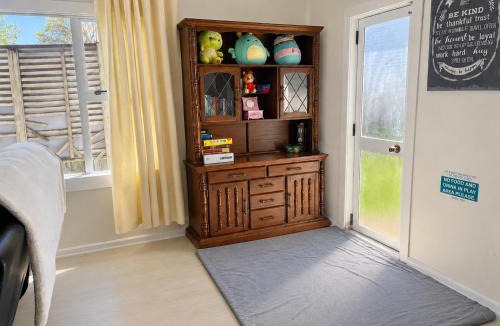 Palmerston North House | Family Friendly on Ferguson