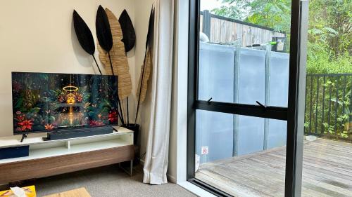 Henderson House | Hidden Haven in Westcity