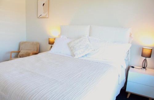 Taradale House | Sunny 3BR Home in Napier - Near Parks, Dining & Supermarkets