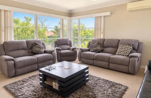 Greenlane - Ellerslie House | Mount Wellington - Home away from Home
