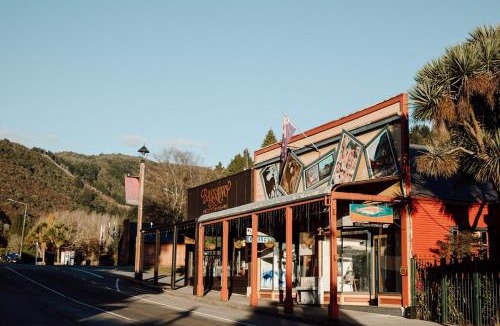 Reefton House | The Church Accommodation Reefton