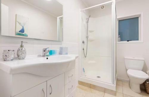 Bucklands Beach Apartment | Seabatical Retreat minutes from the beach
