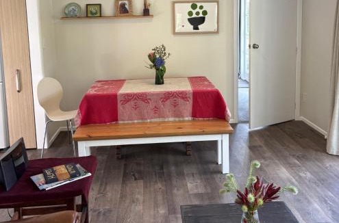 Waimauku Bed & Breakfast | Lulu's Cottage by Native Forest
