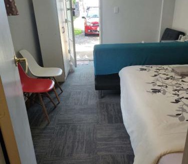 Epsom Apartment | 1 double, 1 sofa bed, Studio