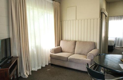 Napier Hotel | Aqua Bella Motel