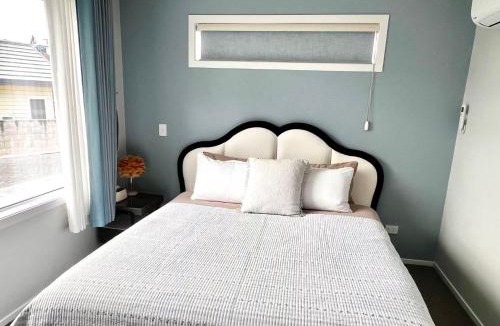 Two Mile Bay House | Brand new Lakeside cozy home