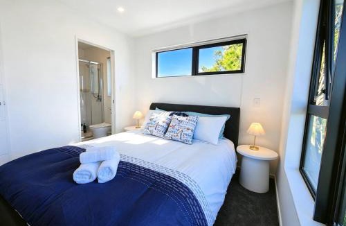 Mangere House | A New Home Near AKL AirportSleeps 7Free Parking