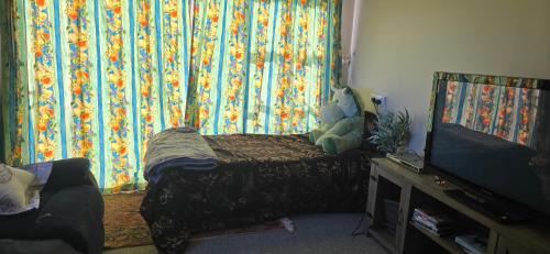 Te Horo Beach House | Beach rustic & Affordable, no frills self catered private